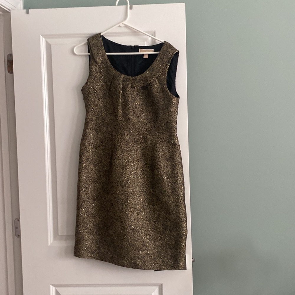 Dress - Picture 7 of 10